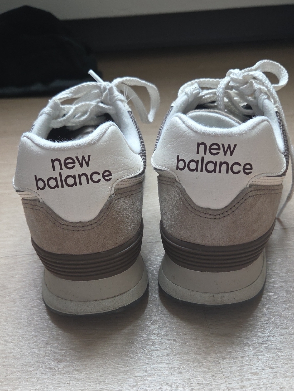 New Balance 574 Womens 9 Shoes - Picture 3 of 8